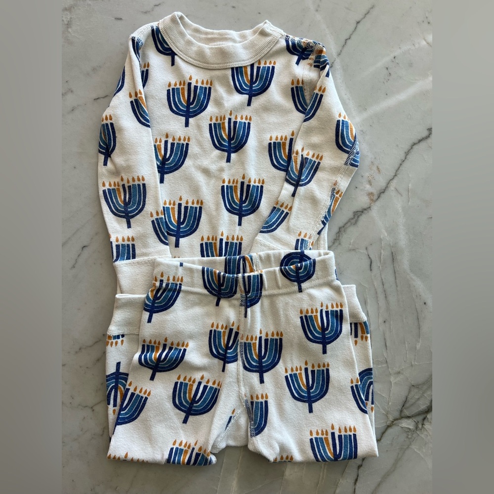 Hanna Andersson Menorah Pajamas - Picture 2 of 7